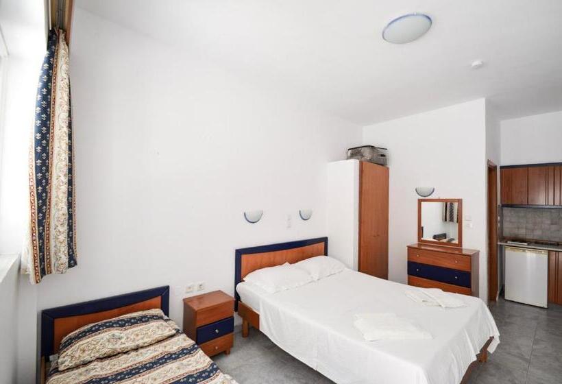 استودیوی استاندارد, Coralli Apartments