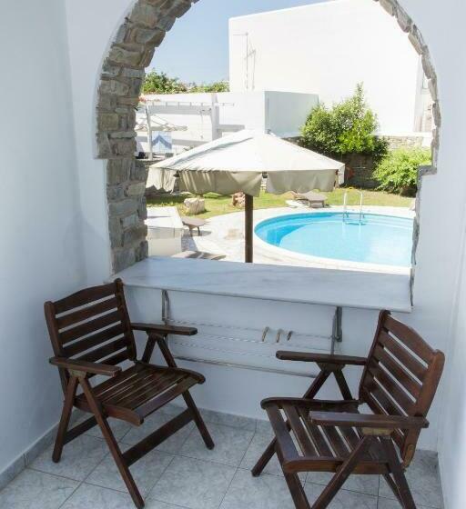 标准三人间, Galinos Hotel For Adults Only