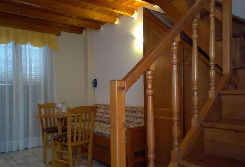Quarto Dúplex, Anemomilos Suites