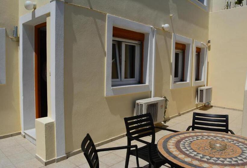 Apartamento 1 Quarto Rés-do-chão, Anemomilos Suites