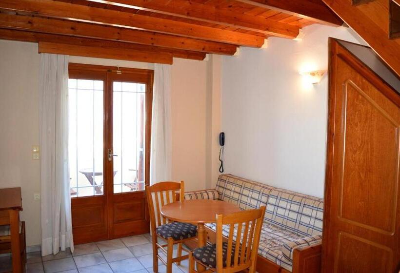 Quarto Dúplex, Anemomilos Suites