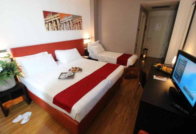 Трехместный Номер Классика, Euro Hotel Residence