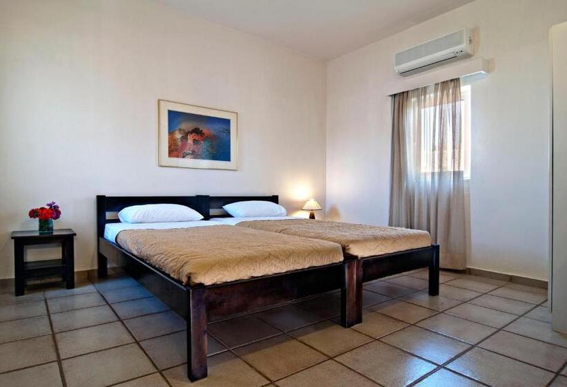 2침실 패밀리 아파트, Ourania Apartments