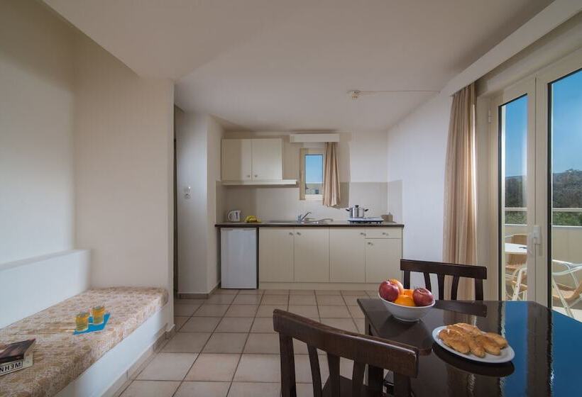 2침실 패밀리 아파트, Ourania Apartments