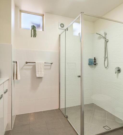 Апартаменты 1 Спальня Нижний Этаж, The Guesthouse Maleny