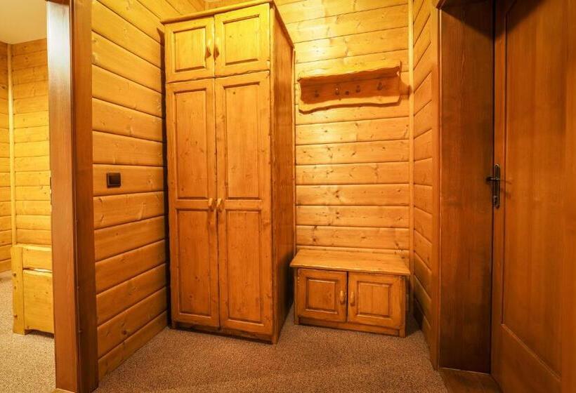 חדר דלוקס, Srub Karolina