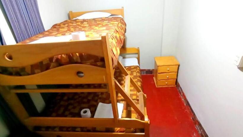 اتاق استاندارد با سرویس بهداشتی مشترک, Andes Hostel