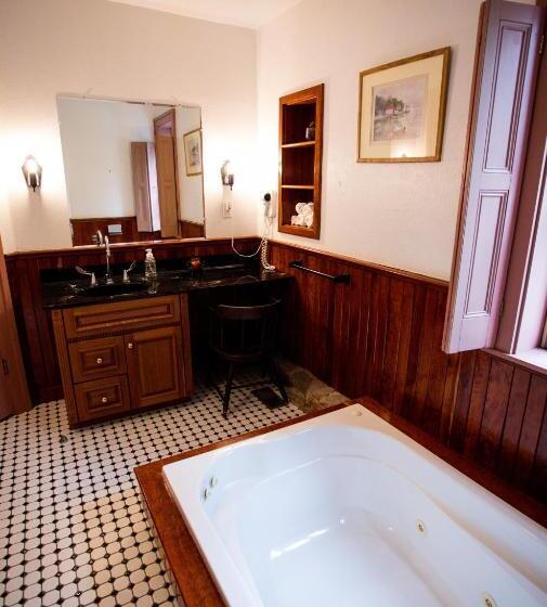 스탠다드 룸 킹사이즈 침대, Baneberry Meadows B&b