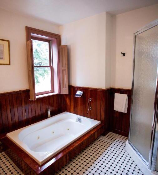 Стандартный Номер Кровать Кинг, Baneberry Meadows B&b