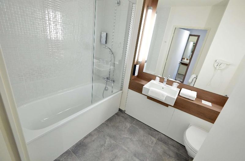 Номер Стандарт Трехместный, Ibis Styles Crolles Grenoble A41