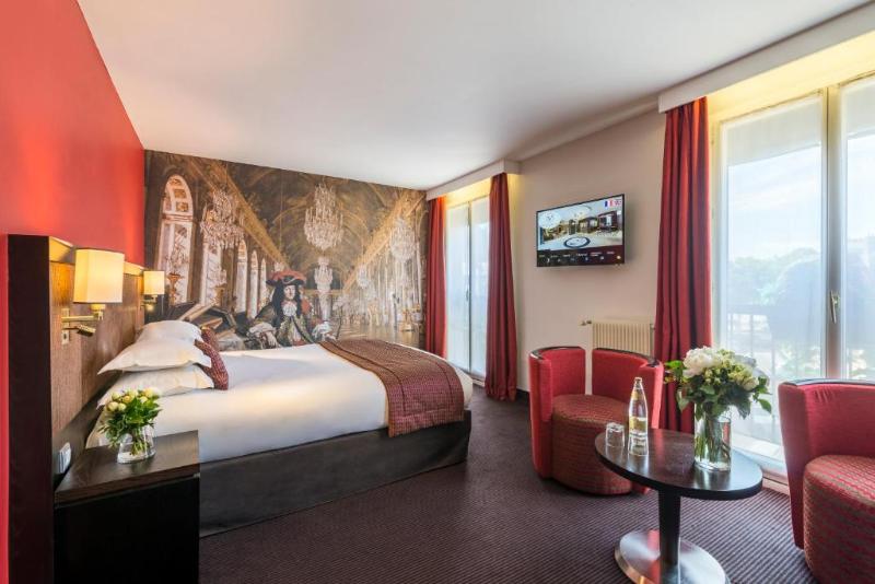 Quarto Deluxe, Le Versailles