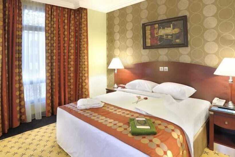 جناح جونيور, Al Muna Kareem Hotel  Ex Leader