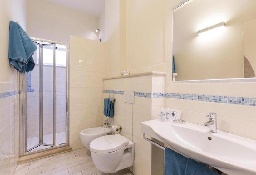 Трехместный Номер Стандарт Вид на Сад, Villaggio Il Gabbiano