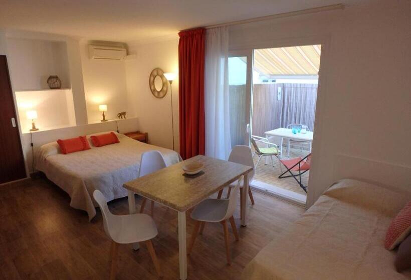 带观景的标准工作室, Residence Veles Plage