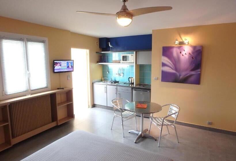 스탠다드 스튜디오, Residence Veles Plage