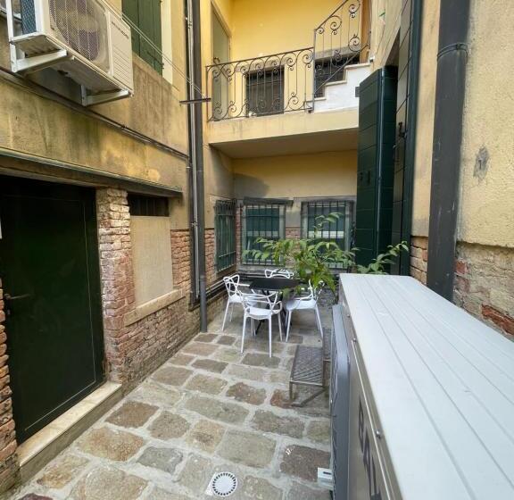 آپارتمان 1 خوابه همکف, Albergo Marin