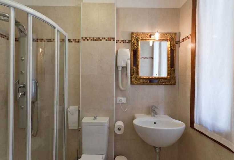 اتاق استاندارد چهار تخته, Albergo Marin