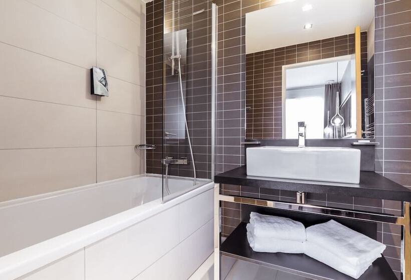 Апартаменты 1 Спальня, Adagio Grenoble Centre