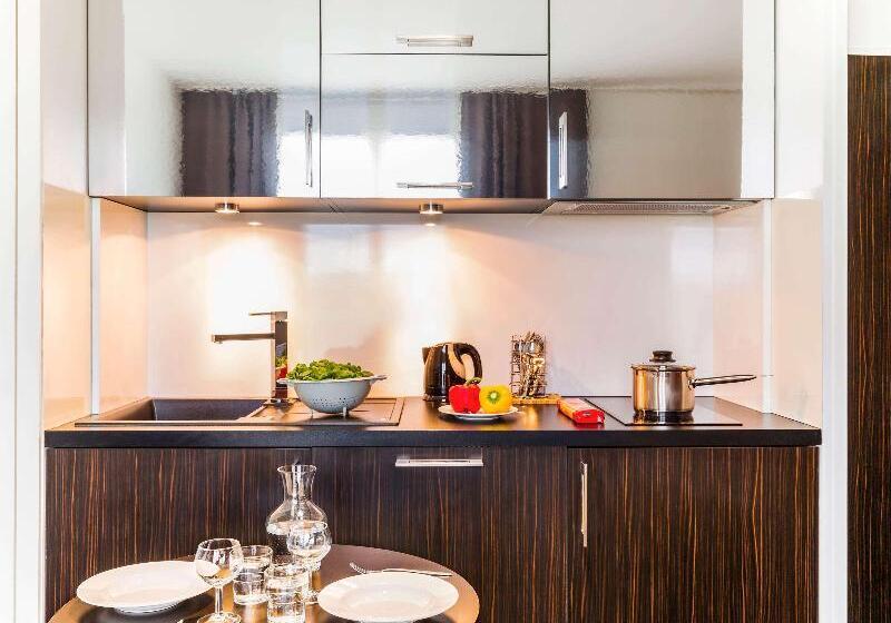 Апартаменты 1 Спальня, Adagio Grenoble Centre