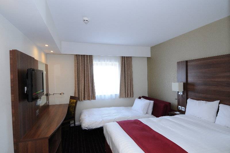 Семейный Номер, Days Inn Wetherby