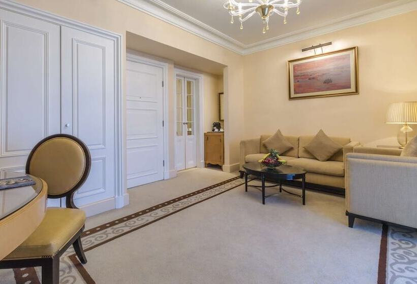 סוויטת ג'וניור, Kempinski Nile Hotel, Cairo