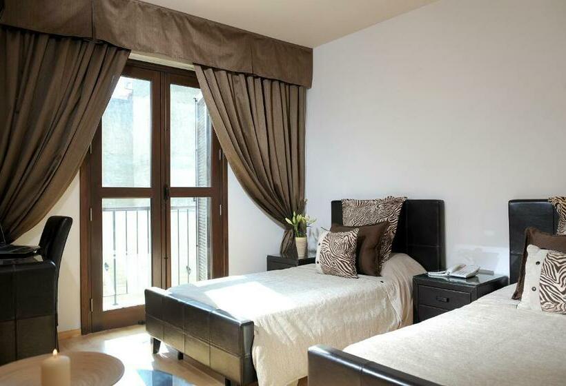اتاق استاندارد, Royiatiko