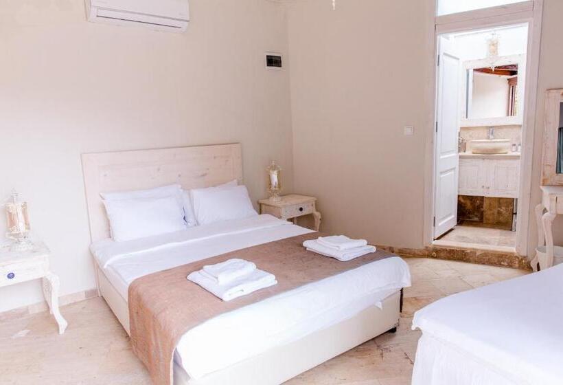 Номер Стандарт Вид на Море, Club Hotel Barbarossa