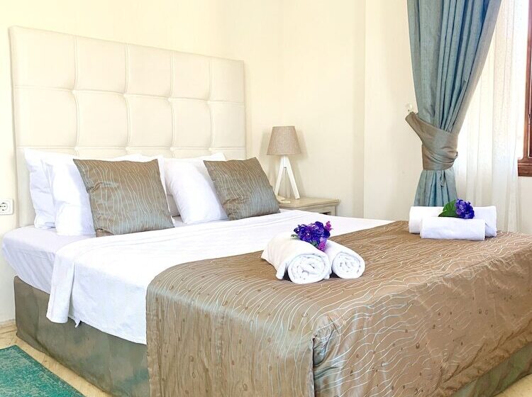 Номер Стандарт Вид на Море, Club Hotel Barbarossa