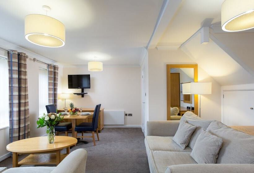 Студия Стандарт, Cromer Country Club