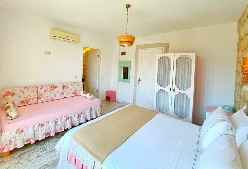 Номер Стандарт, Kesre Otel Alacati