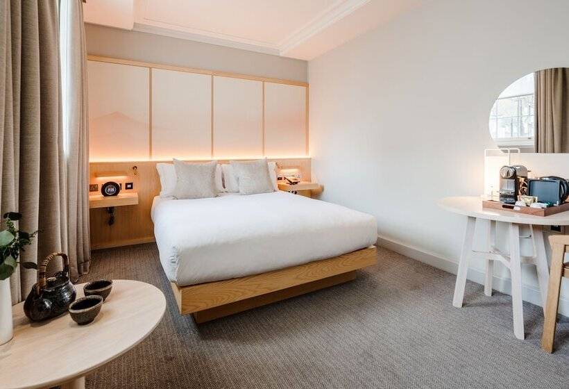 Номер Superior, The Prince Akatoki London