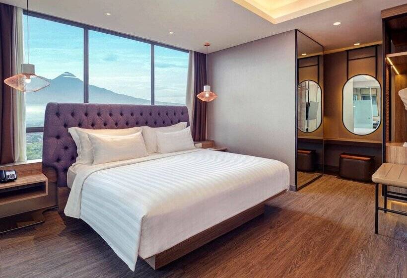 Президентский Люкс, Grand Mercure Malang