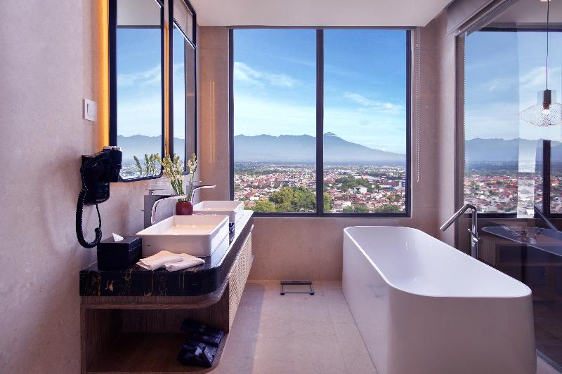 Президентский Люкс, Grand Mercure Malang