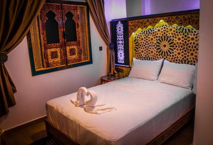 Номер Стандарт, Riad Azemmat