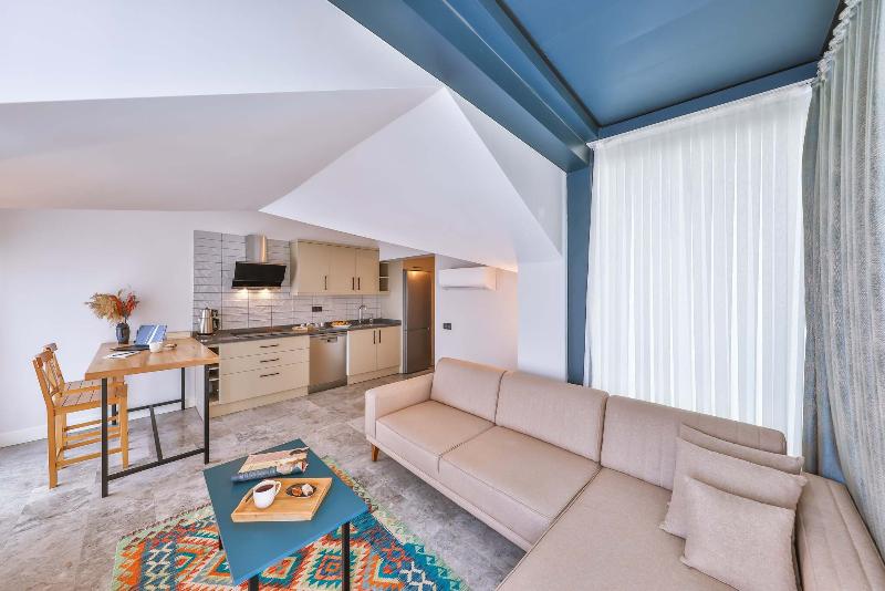 オーシャンビュースイート, Sole Vista Homes