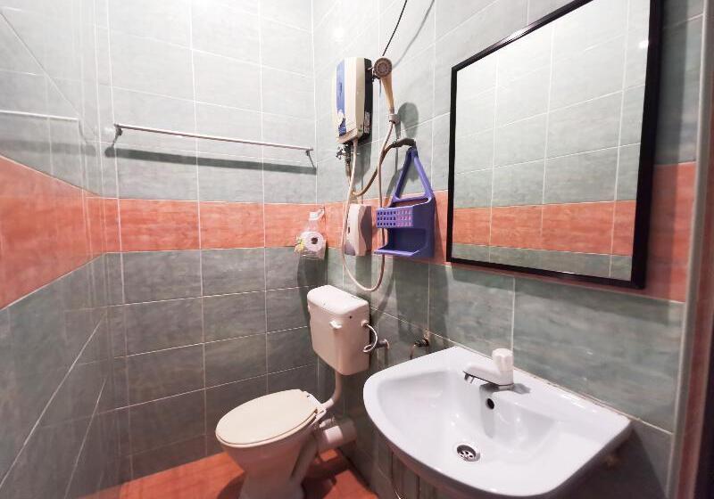 غرفة قياسية, Spot On 90305 Hen Hen