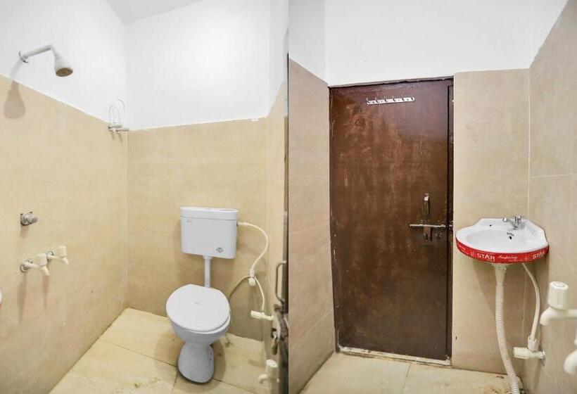 3-Bett-Standardzimmer, Spot On Shashank Plaza