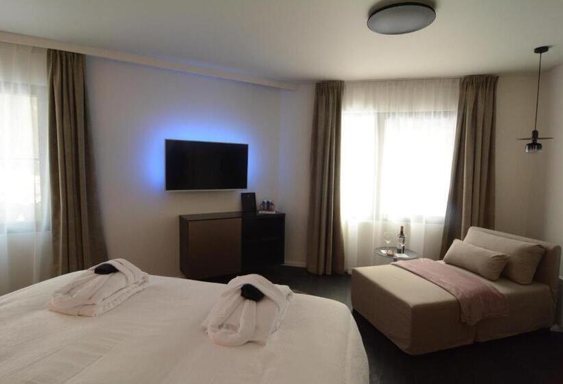 带大床的豪华间, B&b Miranoza