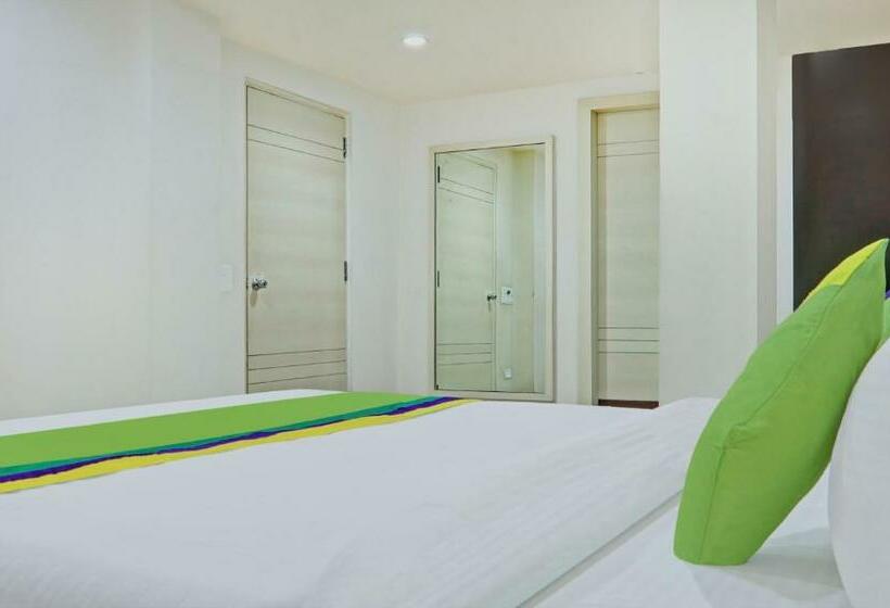 Superior Room, Treebo Elite City Upper Bazar