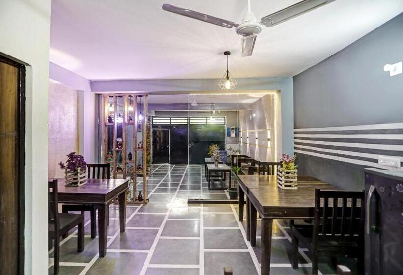 Üç Kişilik Klasik oda, Oyo 81244 Forty Three Mainvue