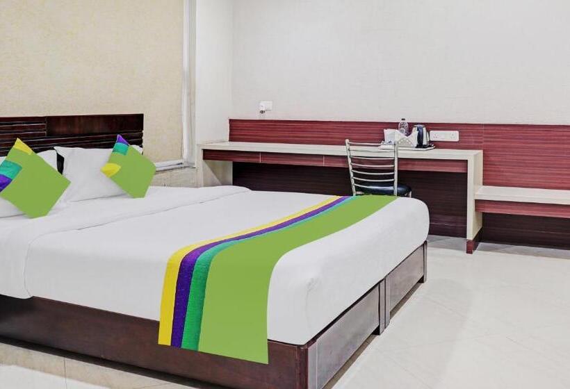 Superior Room, Treebo Elite City Upper Bazar