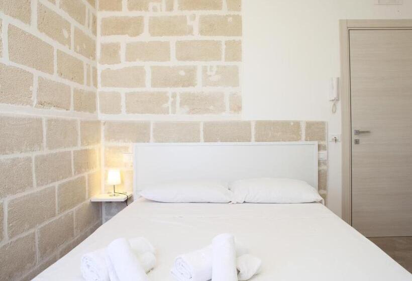 اتاق استاندارد با تراس و چشم‌انداز دریا, Casa Maja Rooms & Suites