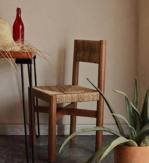 ویلای یک اتاق خوابه با استخر شنا, Fixie Lofts Slow Life Villa