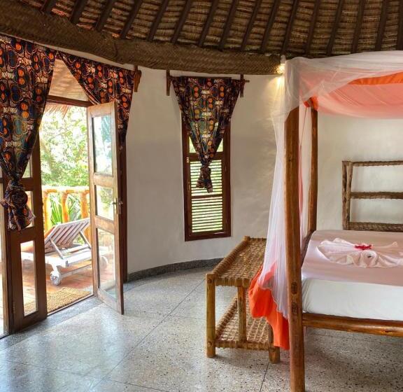 اتاق لوکس با بالکن, Lala Land Lodge