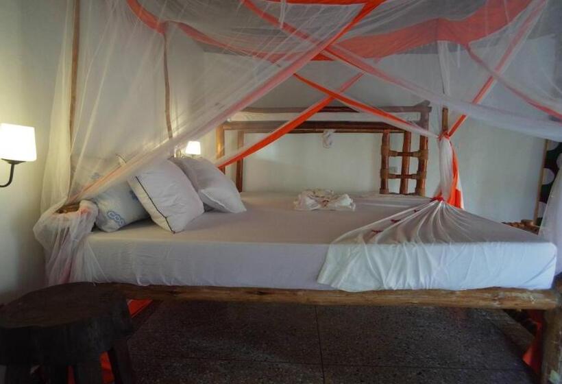 اتاق خانوادگی, Lala Land Lodge