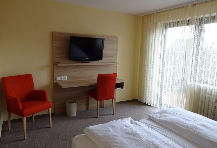 Четырехместный Номер Стандарт, Gasthof Hotel Zum Ross