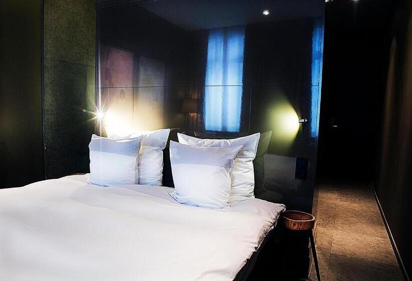 اتاق لوکس, Les Nuits