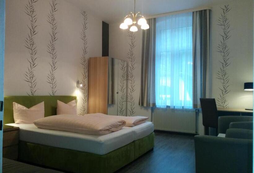 스탠다드 트리플 룸, Kurhotel Quellenhof