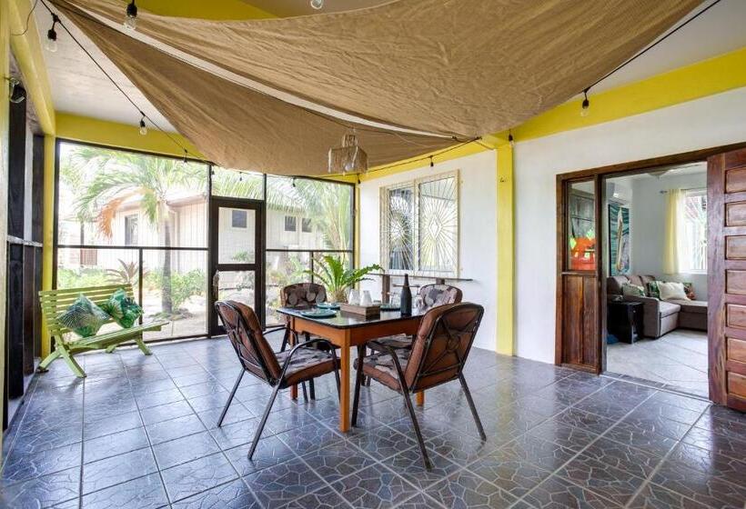 Апартаменты 1 Спальня с Террасой, Driftwood Gardens Guesthouse