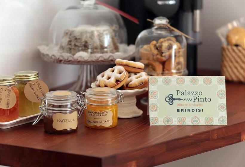 اتاق استاندارد با بالکن, Palazzo Pinto B&b   Brindisi